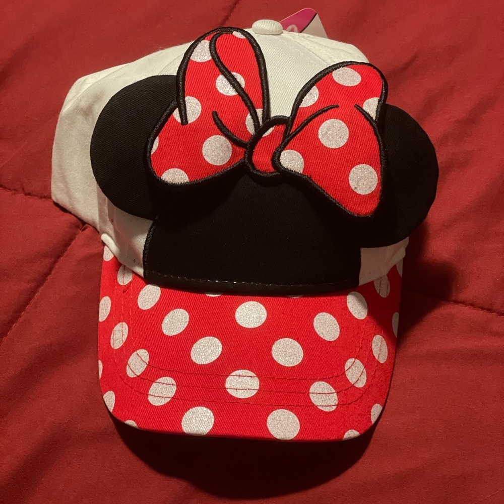 Minnie Mouse Hat - Picture 2 of 4